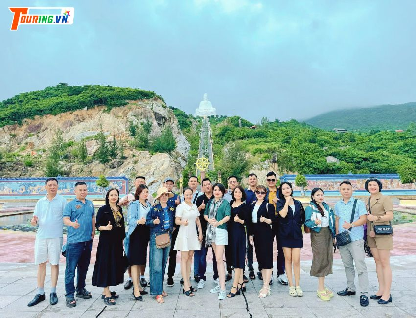 Thuê Xe Du Lịch Và Tour Quy Nhơn Cao Cấp – Dành Cho Khách VIP